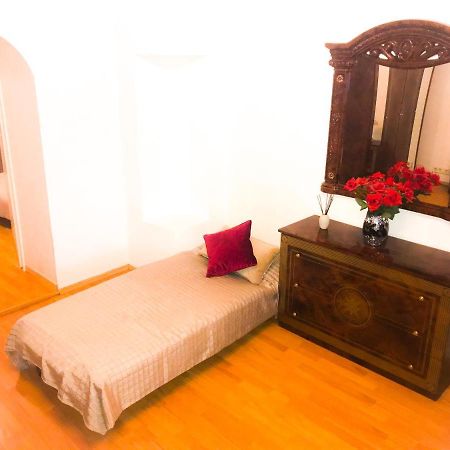 "Casa20200" 2 X Apartments Je 150Qm Fuer Business, Familien, Gruppen, Handwerker 15Min Von Berlin, Erdbeerhof, Outlet B5, 5Min Vom See Falkensee !! 2 Apartment Each 150Qm For Business , Families 15Min From Berlin!! Kültér fotó
