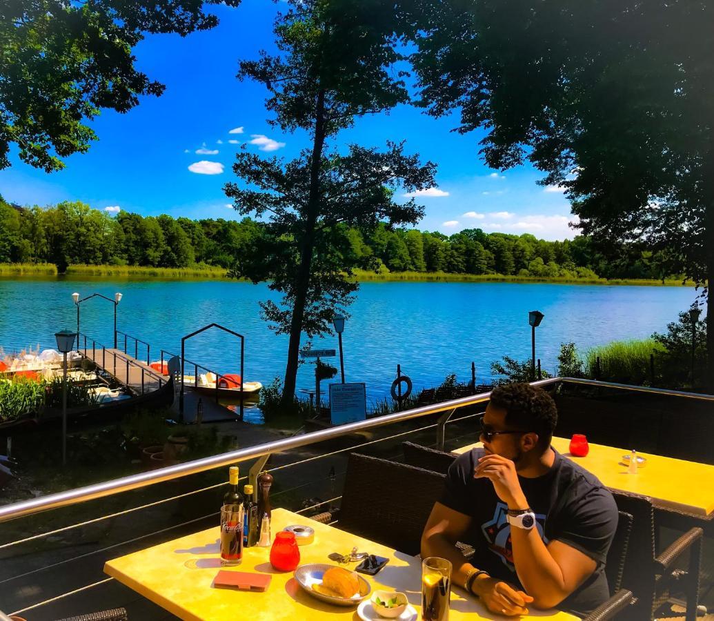 "Casa20200" 2 X Apartments Je 150Qm Fuer Business, Familien, Gruppen, Handwerker 15Min Von Berlin, Erdbeerhof, Outlet B5, 5Min Vom See Falkensee !! 2 Apartment Each 150Qm For Business , Families 15Min From Berlin!! Kültér fotó