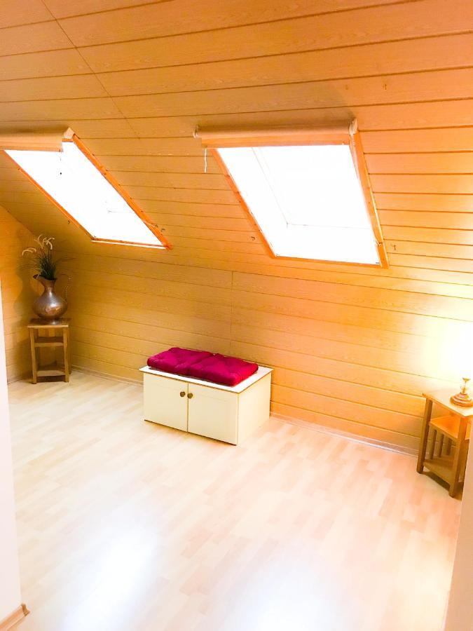 "Casa20200" 2 X Apartments Je 150Qm Fuer Business, Familien, Gruppen, Handwerker 15Min Von Berlin, Erdbeerhof, Outlet B5, 5Min Vom See Falkensee !! 2 Apartment Each 150Qm For Business , Families 15Min From Berlin!! Kültér fotó