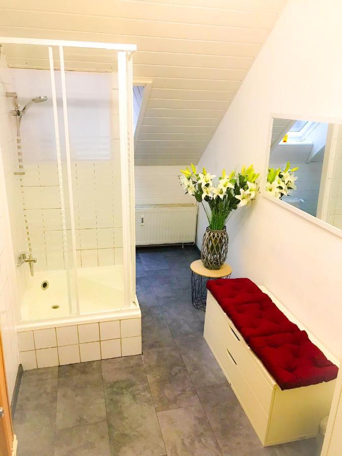 "Casa20200" 2 X Apartments Je 150Qm Fuer Business, Familien, Gruppen, Handwerker 15Min Von Berlin, Erdbeerhof, Outlet B5, 5Min Vom See Falkensee !! 2 Apartment Each 150Qm For Business , Families 15Min From Berlin!! Kültér fotó