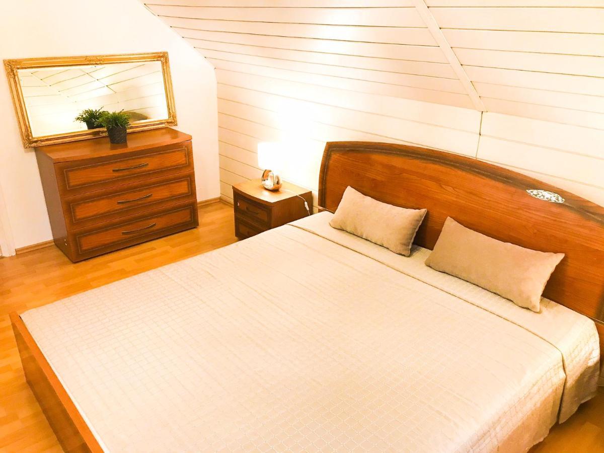 "Casa20200" 2 X Apartments Je 150Qm Fuer Business, Familien, Gruppen, Handwerker 15Min Von Berlin, Erdbeerhof, Outlet B5, 5Min Vom See Falkensee !! 2 Apartment Each 150Qm For Business , Families 15Min From Berlin!! Kültér fotó