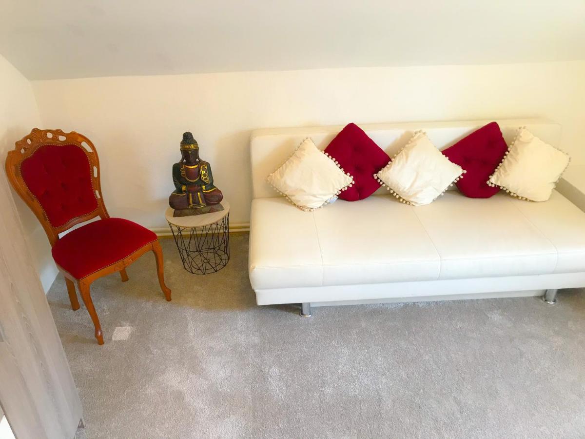 "Casa20200" 2 X Apartments Je 150Qm Fuer Business, Familien, Gruppen, Handwerker 15Min Von Berlin, Erdbeerhof, Outlet B5, 5Min Vom See Falkensee !! 2 Apartment Each 150Qm For Business , Families 15Min From Berlin!! Kültér fotó