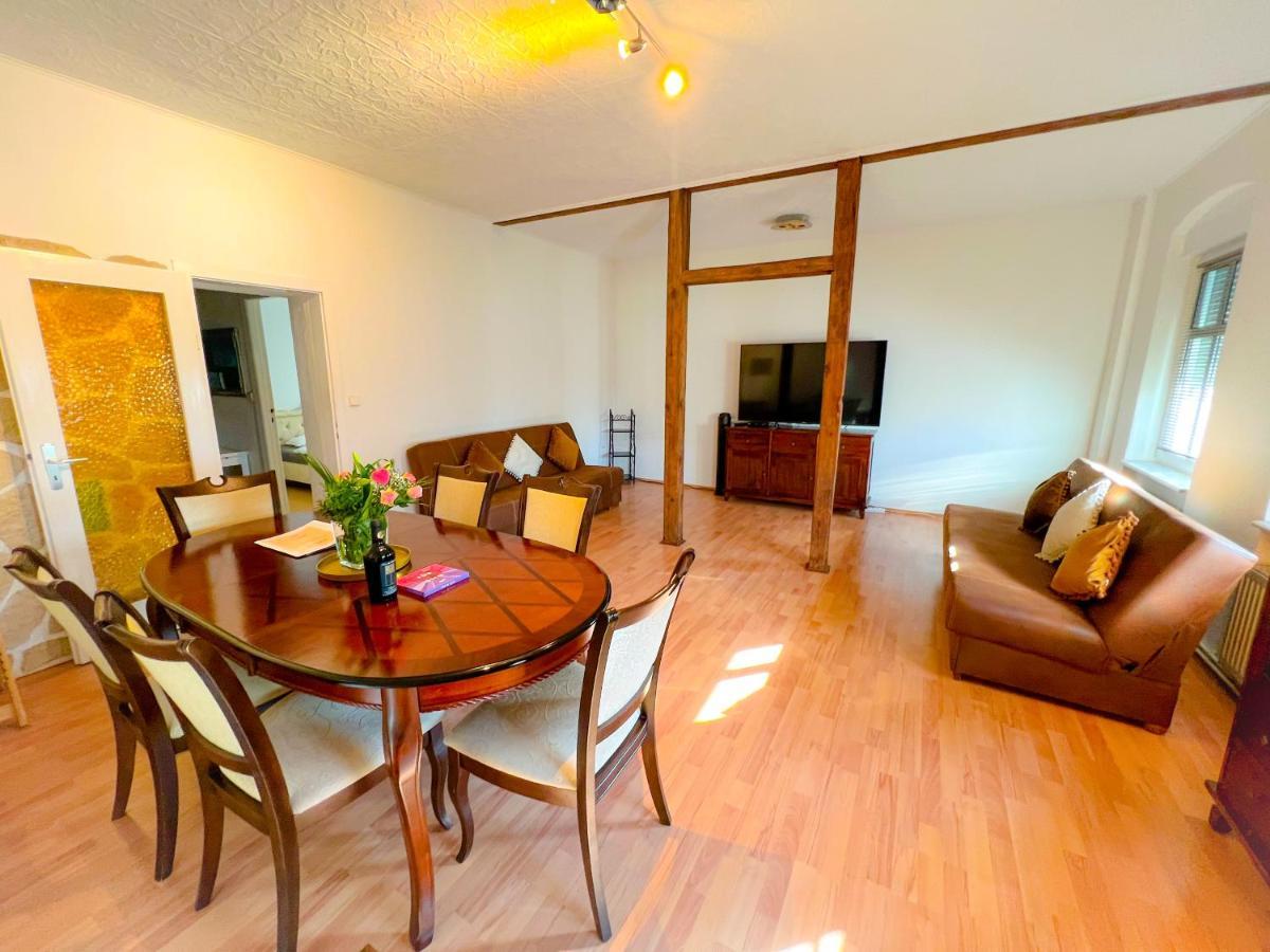 "Casa20200" 2 X Apartments Je 150Qm Fuer Business, Familien, Gruppen, Handwerker 15Min Von Berlin, Erdbeerhof, Outlet B5, 5Min Vom See Falkensee !! 2 Apartment Each 150Qm For Business , Families 15Min From Berlin!! Kültér fotó